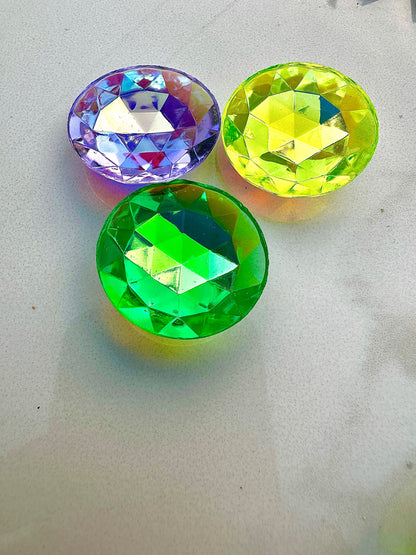 NEW 30mm Faceted Round Uranium/Depression/Vaseline Glass Jewel - UV Reactive - Glows Under Blacklight