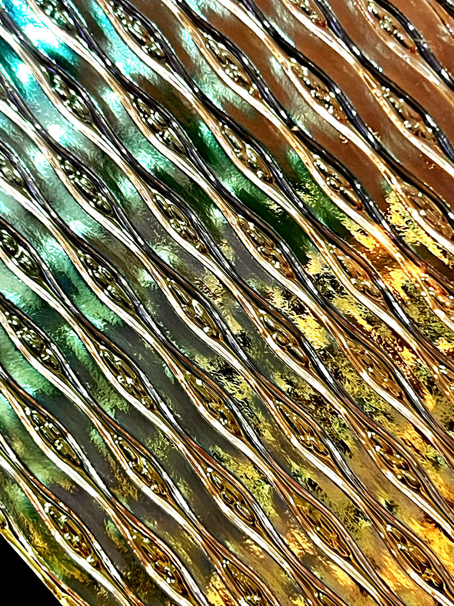 Trichroic Glass Sheet - Waves - Close Up